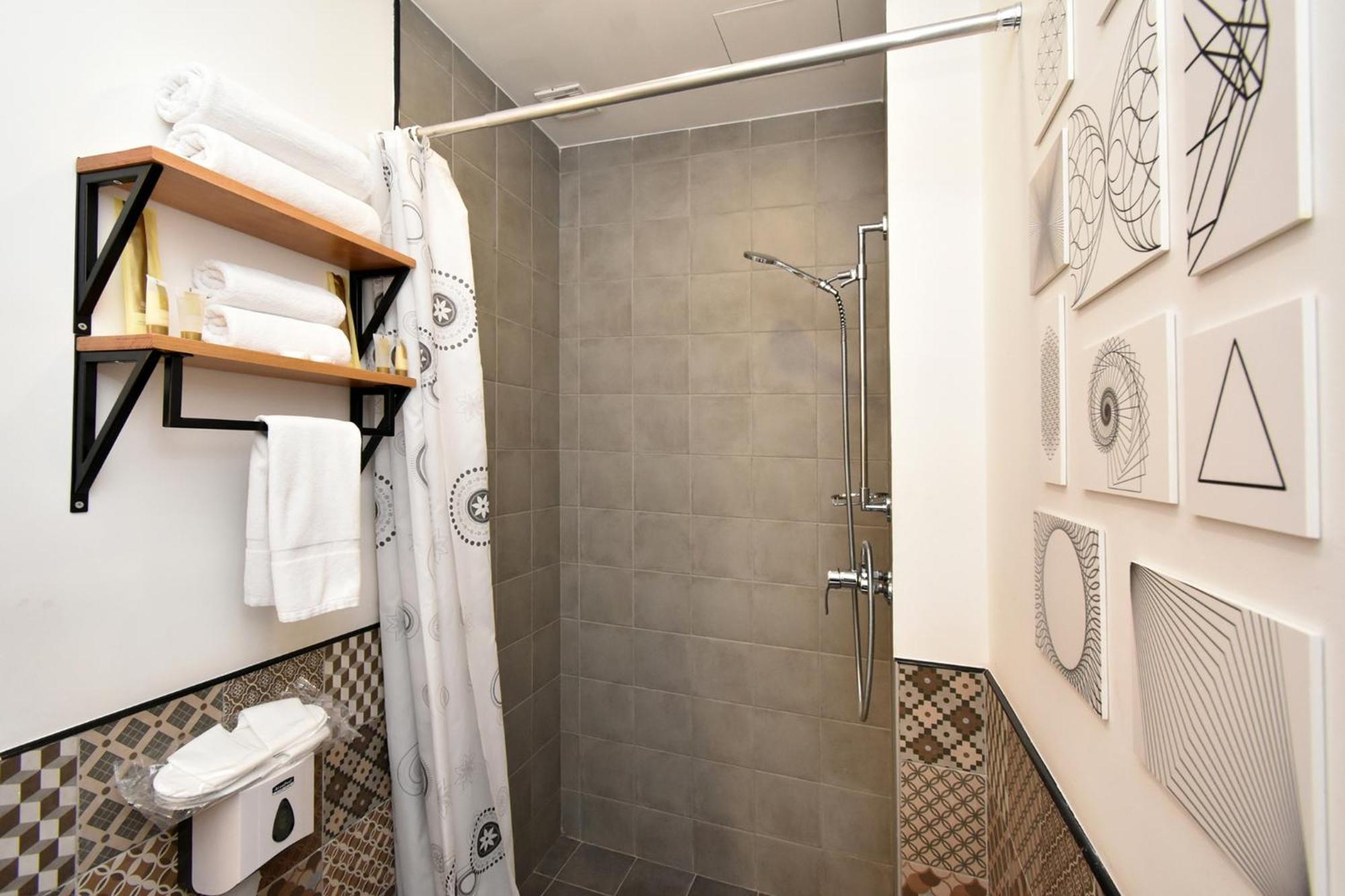 In City Hotel Jerevan Eksteriør billede